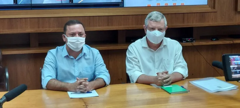 Atual prefeito de Niterói, Rodrigo Neves (PDT) ao lado de Axel Grael, chefe Executivo niteroiense recém-eleito