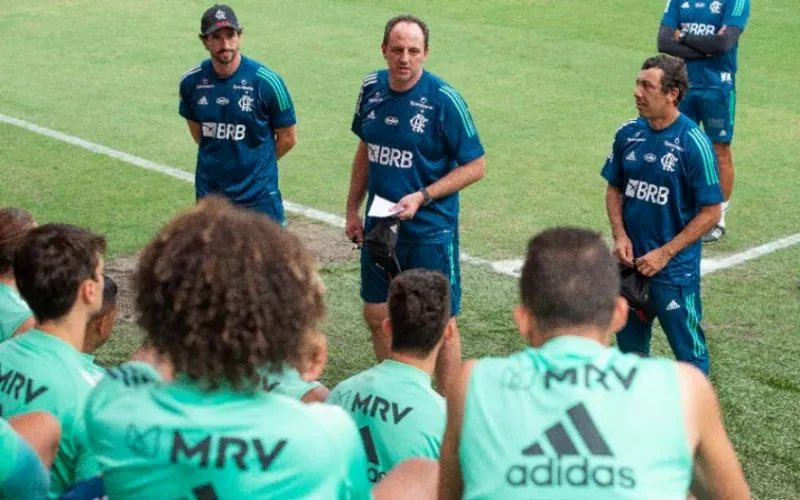 Rogério Ceni estreia pelo Flamengo contra o clube em que foi ídolo como goleiro