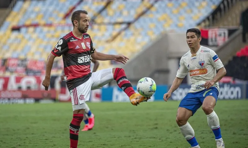 Imagem ilustrativa da imagem Brasileirão: no reencontro de Ceni com Fortaleza, Flamengo quer vitória