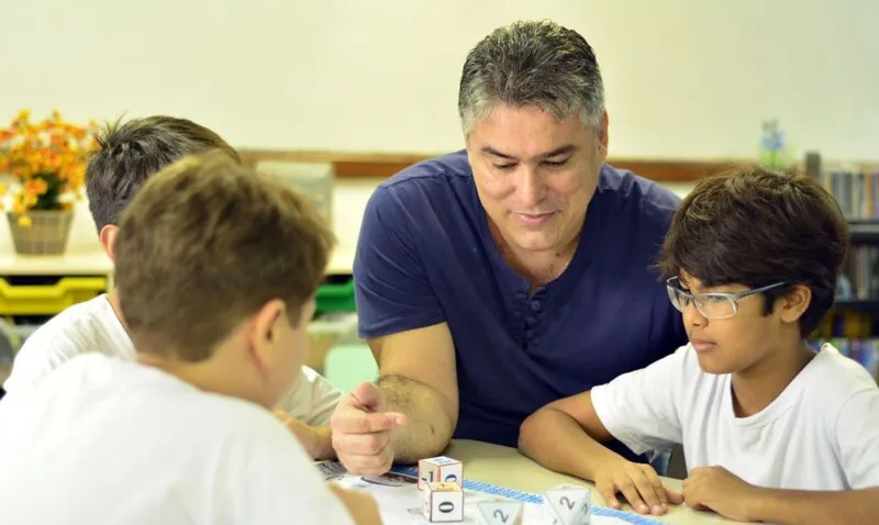 Em outubro passado, ele foi eleito Educador do Ano