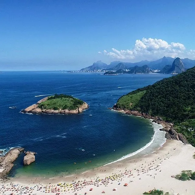 O Inea alerta que o banho de mar deve ser evitado nas 24 horas após a ocorrência de chuvas