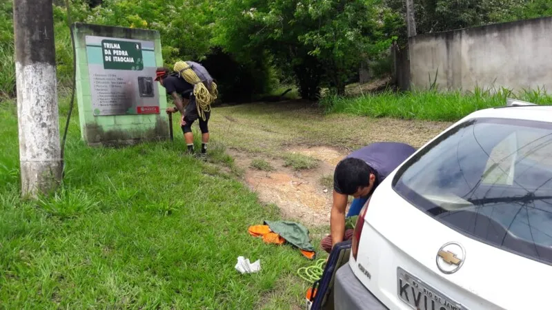 Moradores irão tentar resgatar o animal