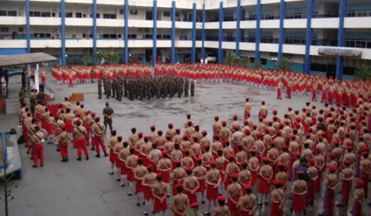 Imagem ilustrativa da imagem Projeto de lei prevê 20% das vagas em Colégios Militares aos filhos de PMs mortos em serviço no RJ