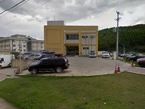 Contra o acusado foi cumprido mandado de prisão