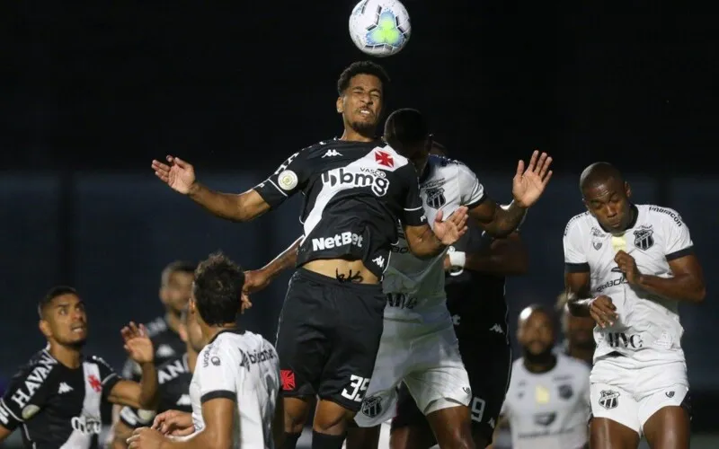 Imagem ilustrativa da imagem Vasco e goleada em casa pelo Ceará e permanece no Z-4 do Brasileirão
