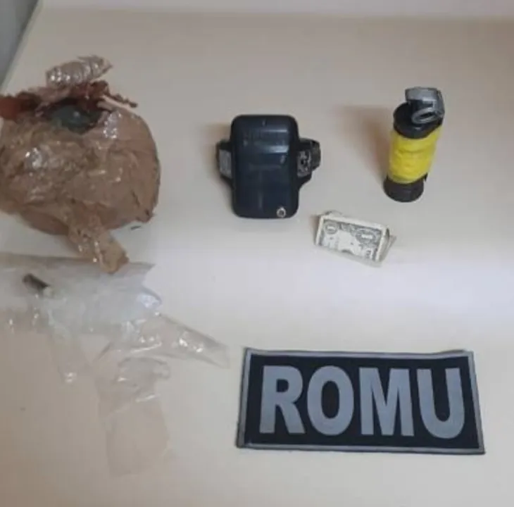 O acusado confessou que traficava drogas em Campos dos Goytacazes