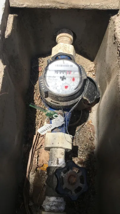 O hidrômetro das casas só é ligado uma vez por semana