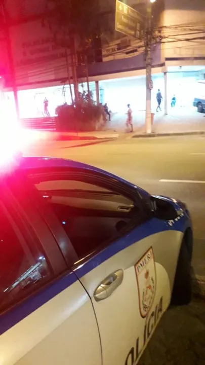 O carro foi apreendido na 78° DP (Fonseca), onde o caso foi registrado