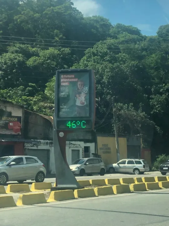 Termômetro na Estrada Caetano Monteiro, em Pendotiba, registrou 46 ºC
