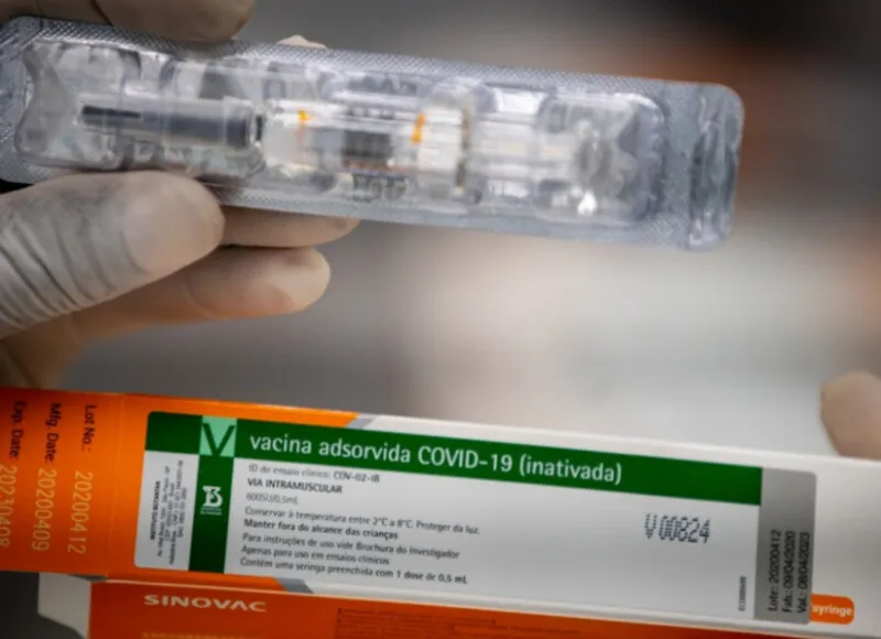 A expectativa a é de que a instituição produza até janeiro 46 milhões de doses