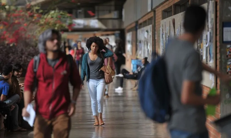 Imagem ilustrativa da imagem Cresce total de negros em universidades, mas acesso é desigual