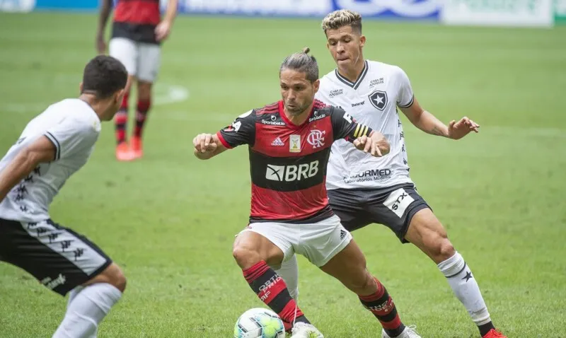 O comentarista Waldir Luiz, da Rádio Nacional, diz que apesar dos tropeços o time da Gávea é o favorito