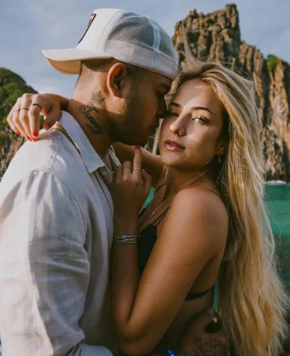 Romance é cercado de polêmicas 