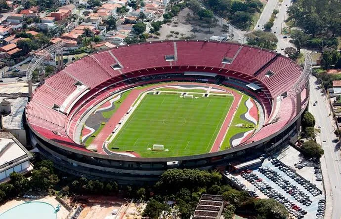 O Rubro-Negro precisa vencer por dois gols de diferença para permanecer sonhando com o título