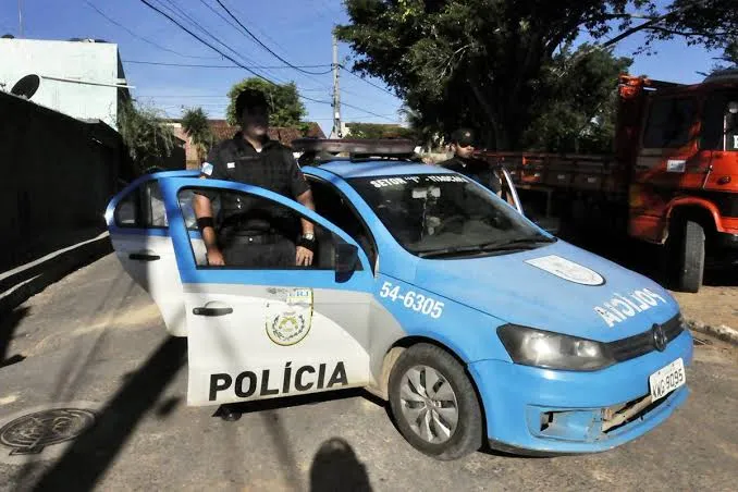 O homem preso foi levado para a 73° DP