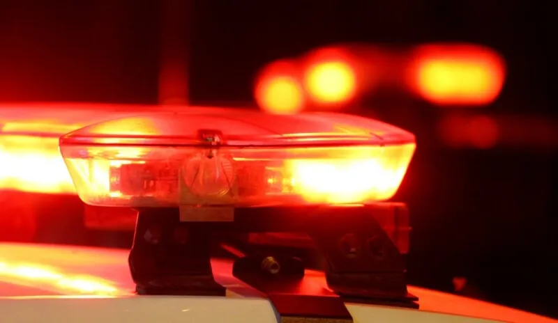 Homem permitiu que policiais adentrassem em sua casa 