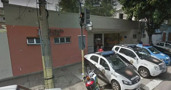 Ele foi conduzido à 21ª DP e está à disposição da Justiça