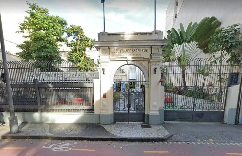 Imagem ilustrativa da imagem Deputados querem impedir que colégio particular adote pronome neutro