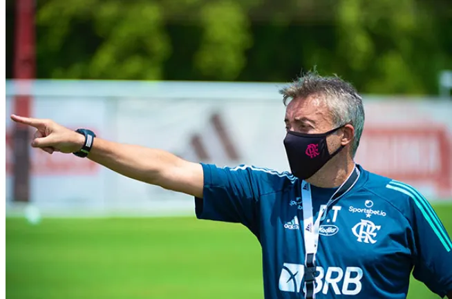Torrent chegou ao Flamengo em julho deste ano