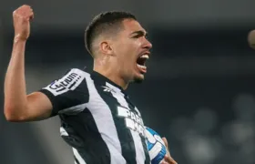 Só alegria!: Botafogo vence e sai na frente por vaga na 'Sula'