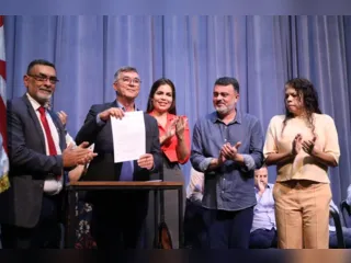 Ajuda financeira a escolas de samba, blocos e carnaval de rua agora é lei em Niterói