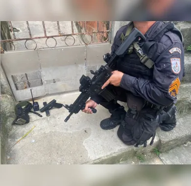 Dois mortos em troca de tiros com a PM na Engenhoca, Niterói