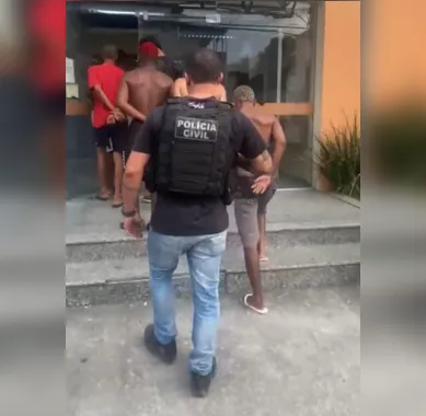 Fim de feira! Polícia acaba com 'feira livre' do tráfico em Itaúna