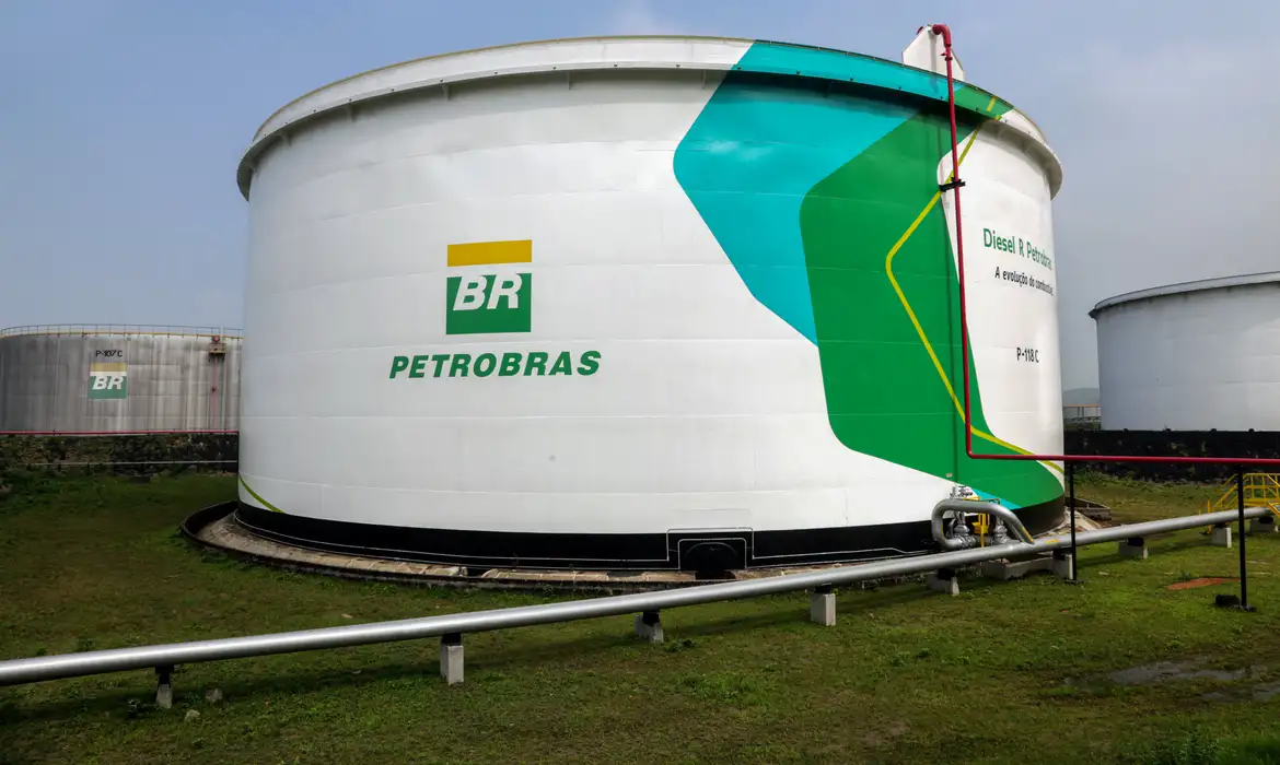 Segundo a estatal, o preço do diesel para o consumidor passará a ser, em média, de R$ 2,81 por litro