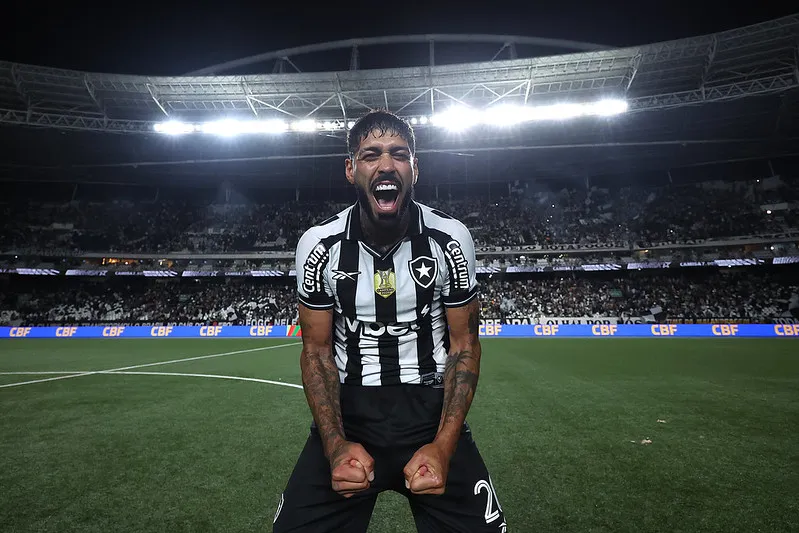 Barboza fez o gol que selou a vitória do Botafogo