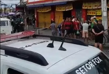 Pelo menos três pessoas ficaram feridas