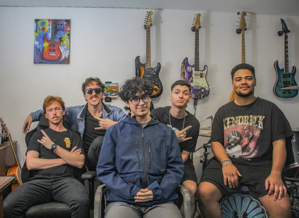 "É nossa vocação fazer o rock acontecer aqui", destacam integrantes da banda