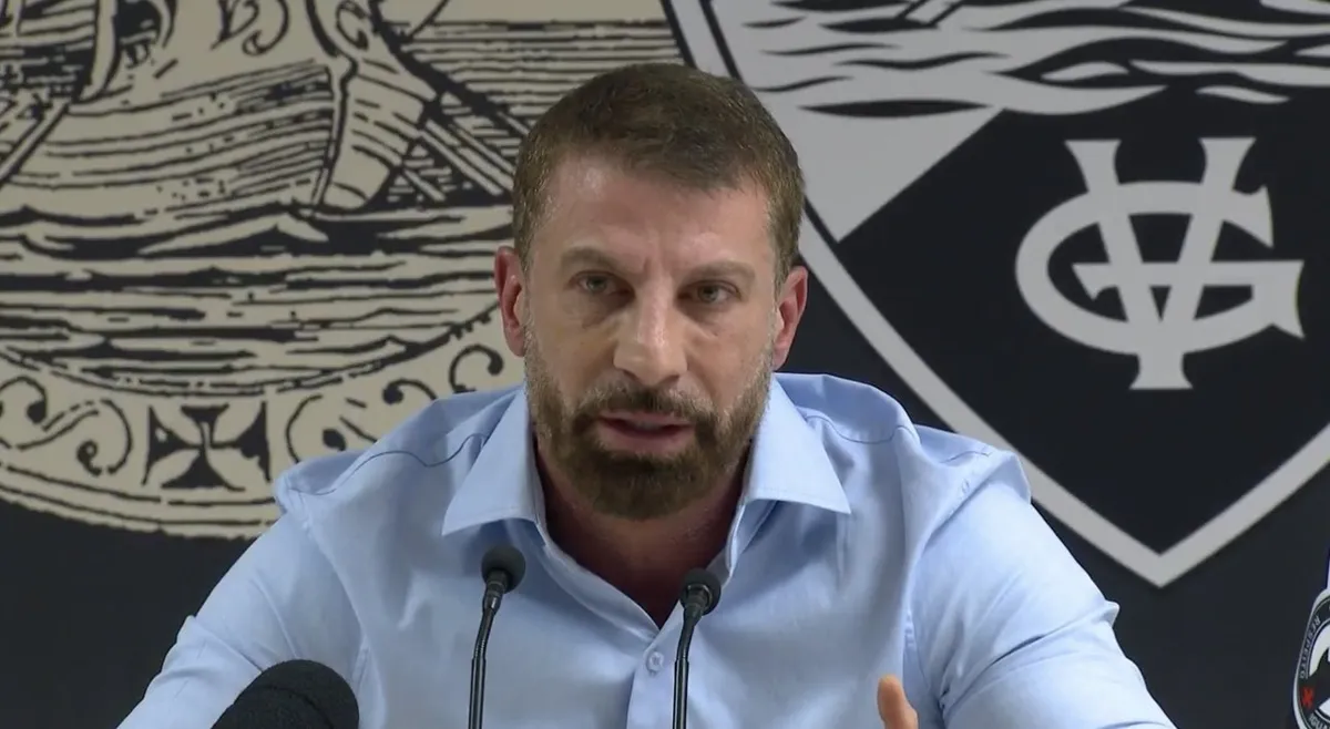 Diretoria do Vasco busca reforçar o setor defensivo com novos zagueiros