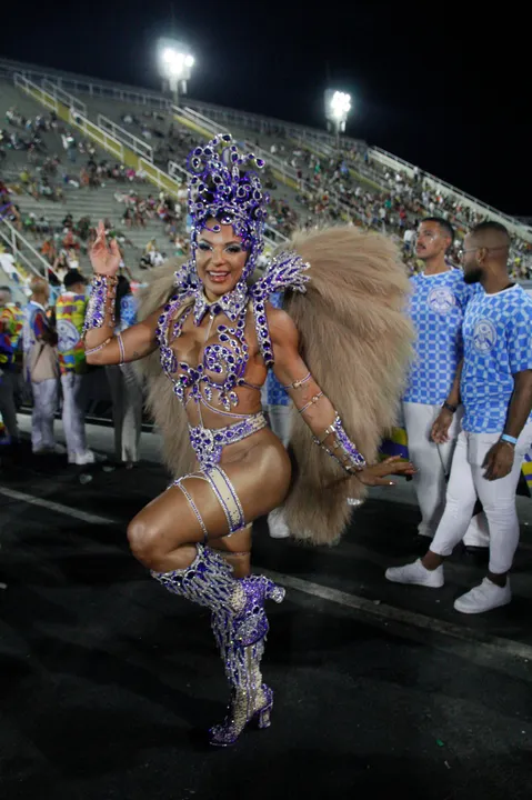 Monique Rizzeto quer estrear com o pé direito pela Niterói