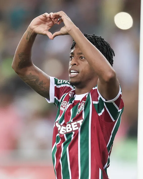 Keno, que começou no banco mas entrou ainda no primeiro tempo, foi o grande nome do jogo