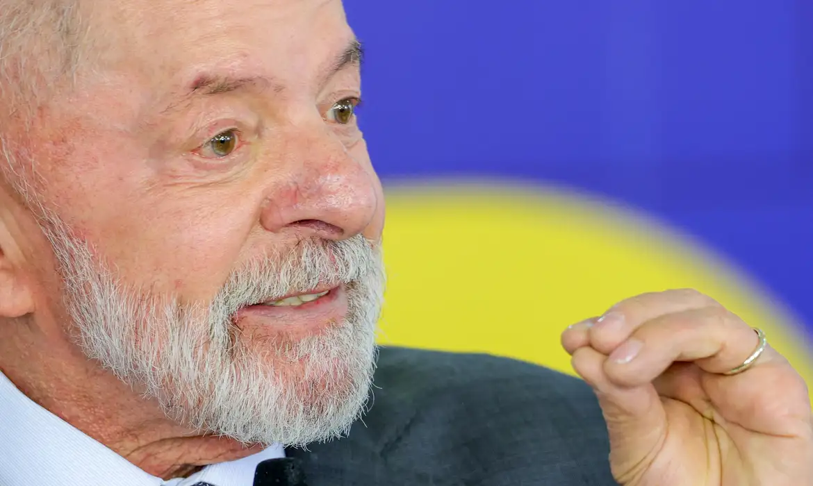 O presidente embarcou nesta tarde para Salvador, onde cumprirá agenda de celebração do dia 2 de julho na Bahia
