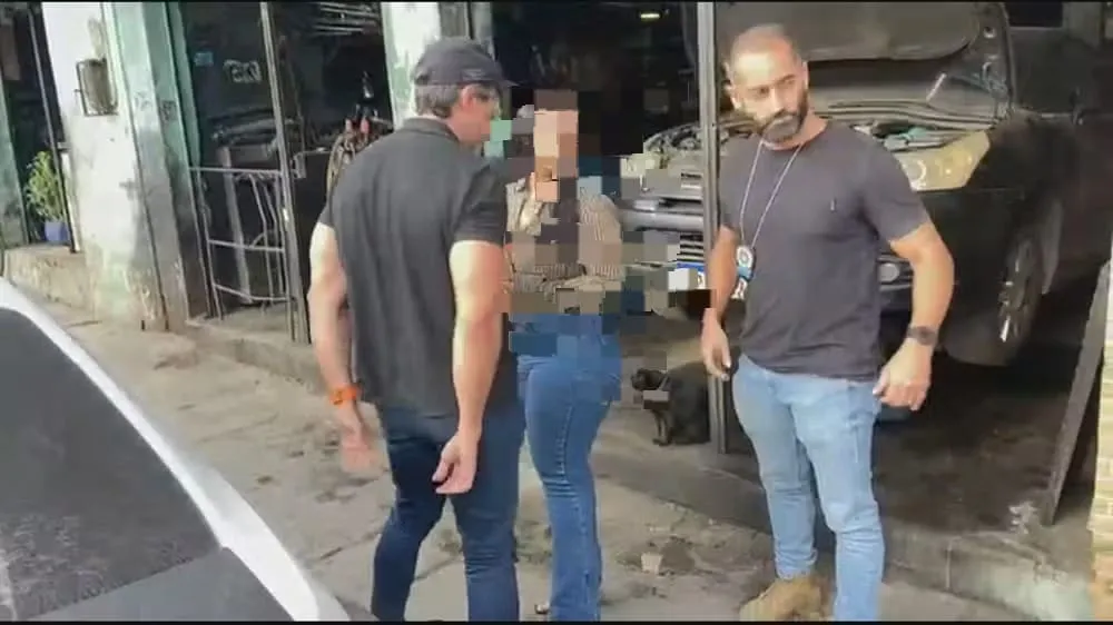 Ela foi capturada no bairro Barreto, em Niterói, por agentes que já monitoravam a criminosa