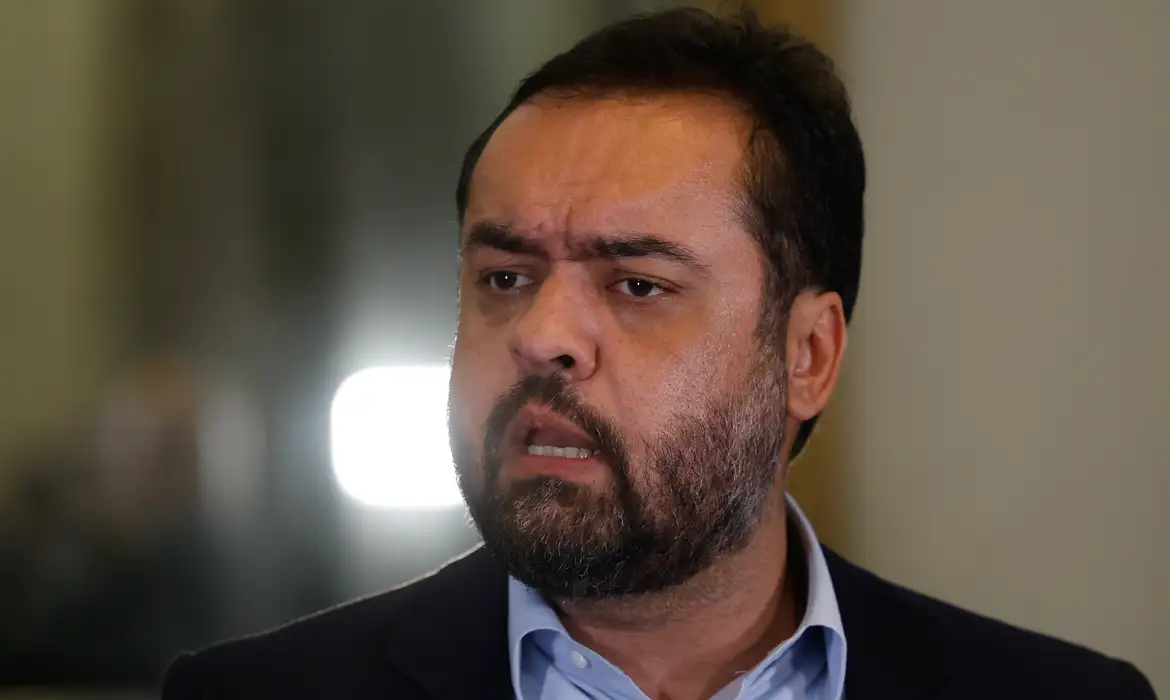 O governador Cláudio Castro sugeriu a cooperação com a instituição para combater o tráfico de armas no Estado do Rio