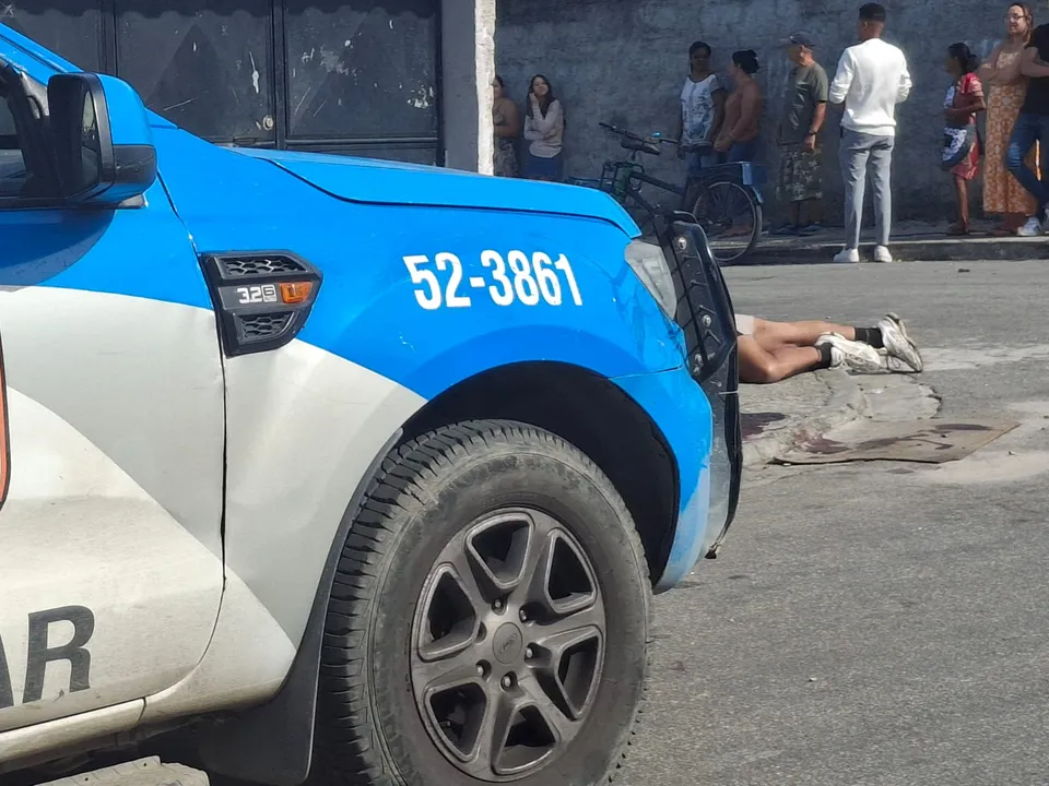 O suspeito pela tentativa de assalto foi baleado o morreu no local