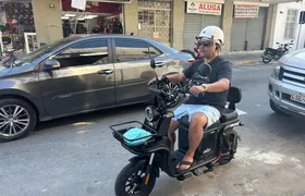 Bicicletas e motos elétricas ganham espaço como alternativa ao trânsito nas grandes cidades
