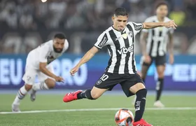 Botafogo vence clássico e chega a oito vitórias seguidas em cima do Fluminense