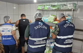 Fábrica de picolés em Belford Roxo é interditada após consumidor encontrar barata em sorvete