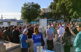 Família e amigos se reúnem, sob forte emoção, para dar último adeus a Osmar Leitão Rosa