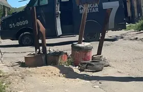 PM faz operação no Salgueiro, em SG, para desobstruir ruas e restabelecer a circulação na região