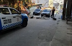 Policiais realizam ação de retirada de barricadas em comunidade de SG