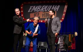 'Embrulha Ao Vivo' leva humor da internet ao Teatro Popular de Niterói