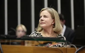 Ministra Gleisi Hoffmann diz que alta da Selic pelo Banco Central é 'incompreensivel'