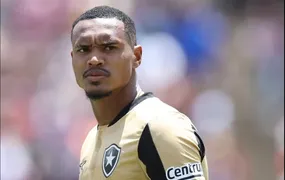 Negociação com West Ham não vai pra frente e John permanece no Botafogo