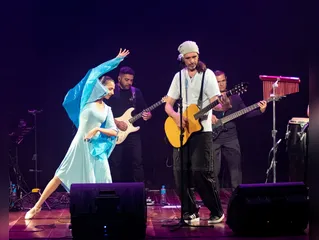 Cantor de São Gonçalo celebra carreira e leva turnê ao Teatro Municipal neste domingo (6)