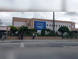 Colisão entre carro e moto deixa casal ferido na RJ-106