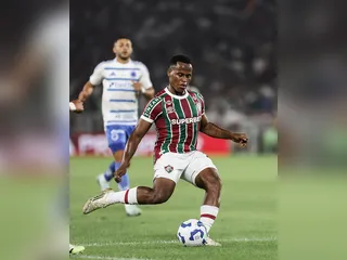 Flu 'para na trave' e perde para o Cruzeiro na despedida de Arias